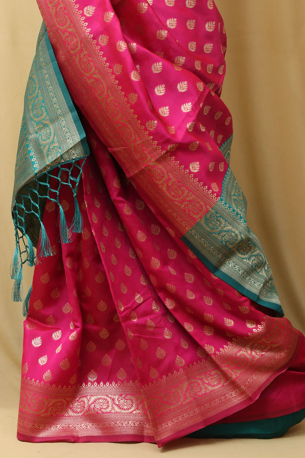 Elegant Pink Banarasi Cotton Silk Saree: A Timeless Classic